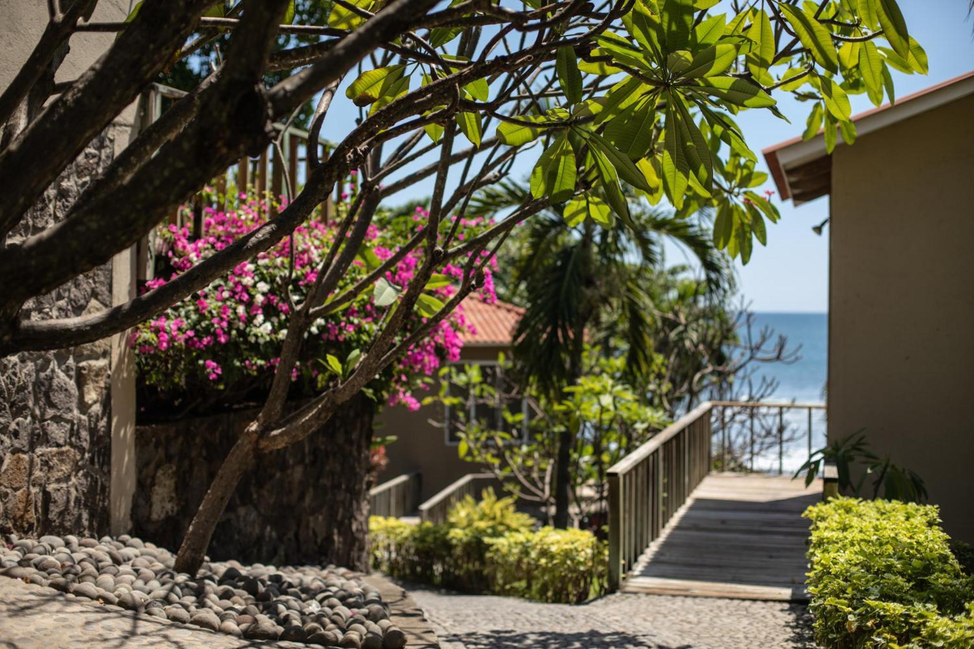 Casa De Mar Hotel And Villas Ла-Либертад Экстерьер фото
